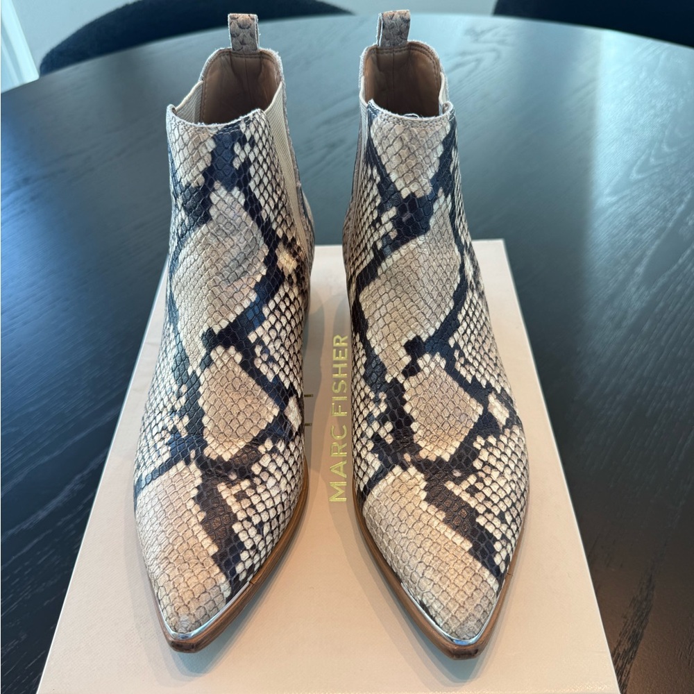 Marc Fisher LTD Snakeskin Yale Ankle Bootie Size 6